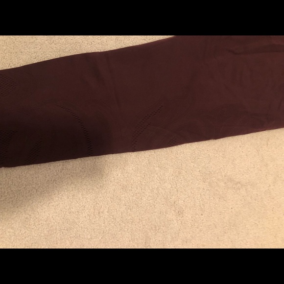 Lululemon - Picture 4 of 5